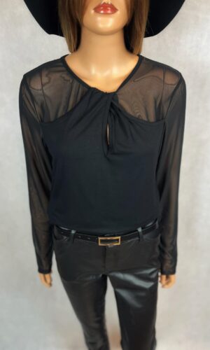 Czarna bluzka z transparentną siateczką