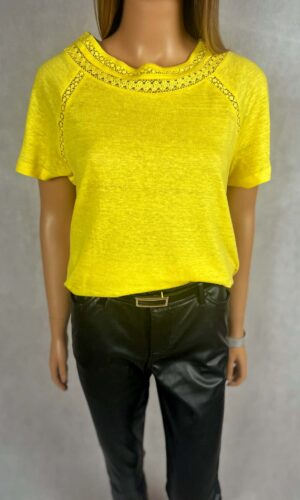 Lniana bluzka z koronkowym wykończeniem