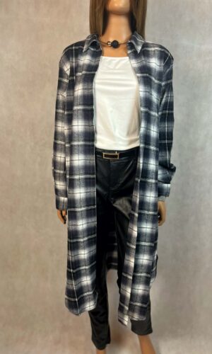 Długa koszula w kratę czarno-biała oversize