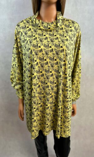 Bluzka z wiskozy oversize żółta z golfem i printem