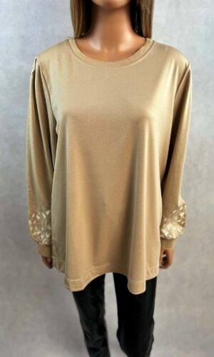 Beżowa bluzka damska z ozdobnymi rękawami