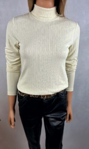 Kremowy golf prążkowany damski – dopasowany, elegancki basic